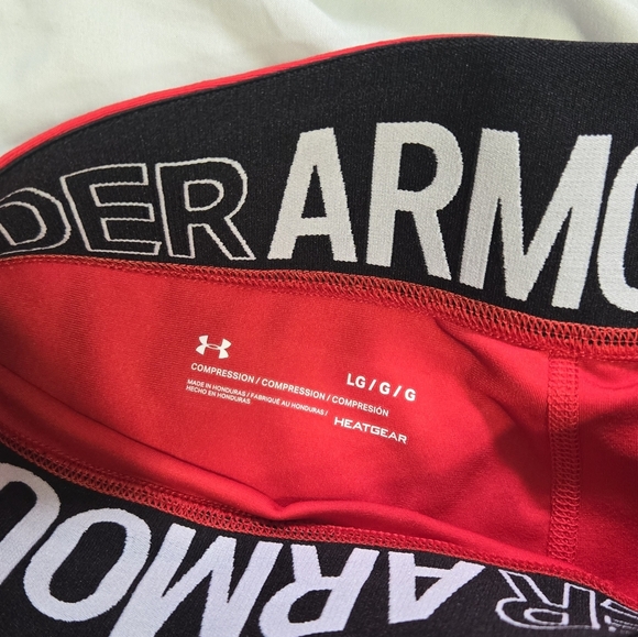Under Armour Red And White Women's Compression Shorts Sz Large - Picture 5 of 8